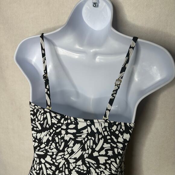 NWoT Shore Shapes Ruched One Piece Swimsuit – Size 8 - Picture 5 of 8